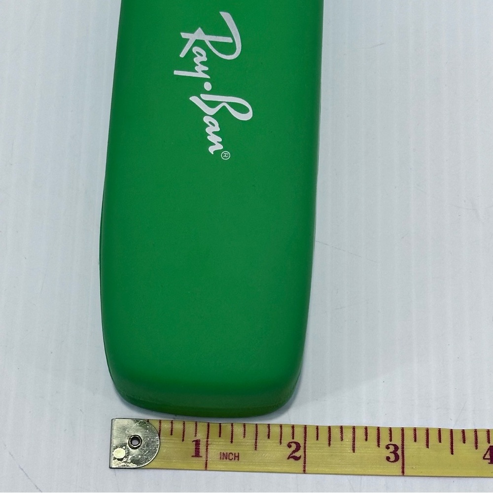 Ray-Ban Green‎ Hard Shell Eyewear Case - Picture 9 of 10